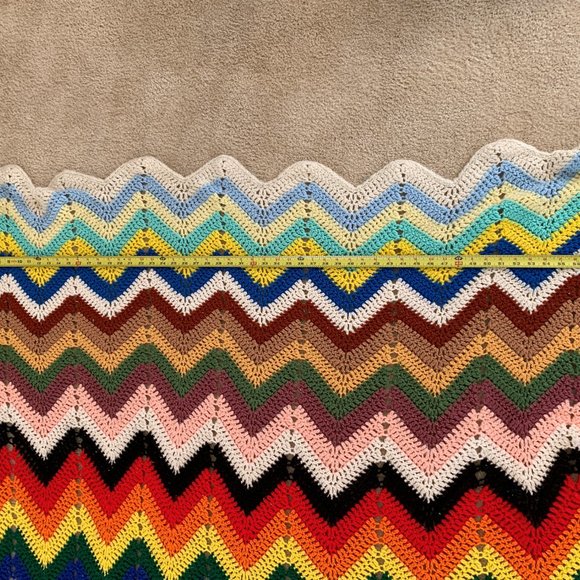 HANDMADE  multicolor "Everyone Included" afghan crochet blanket, zig zag pattern - Picture 5 of 13